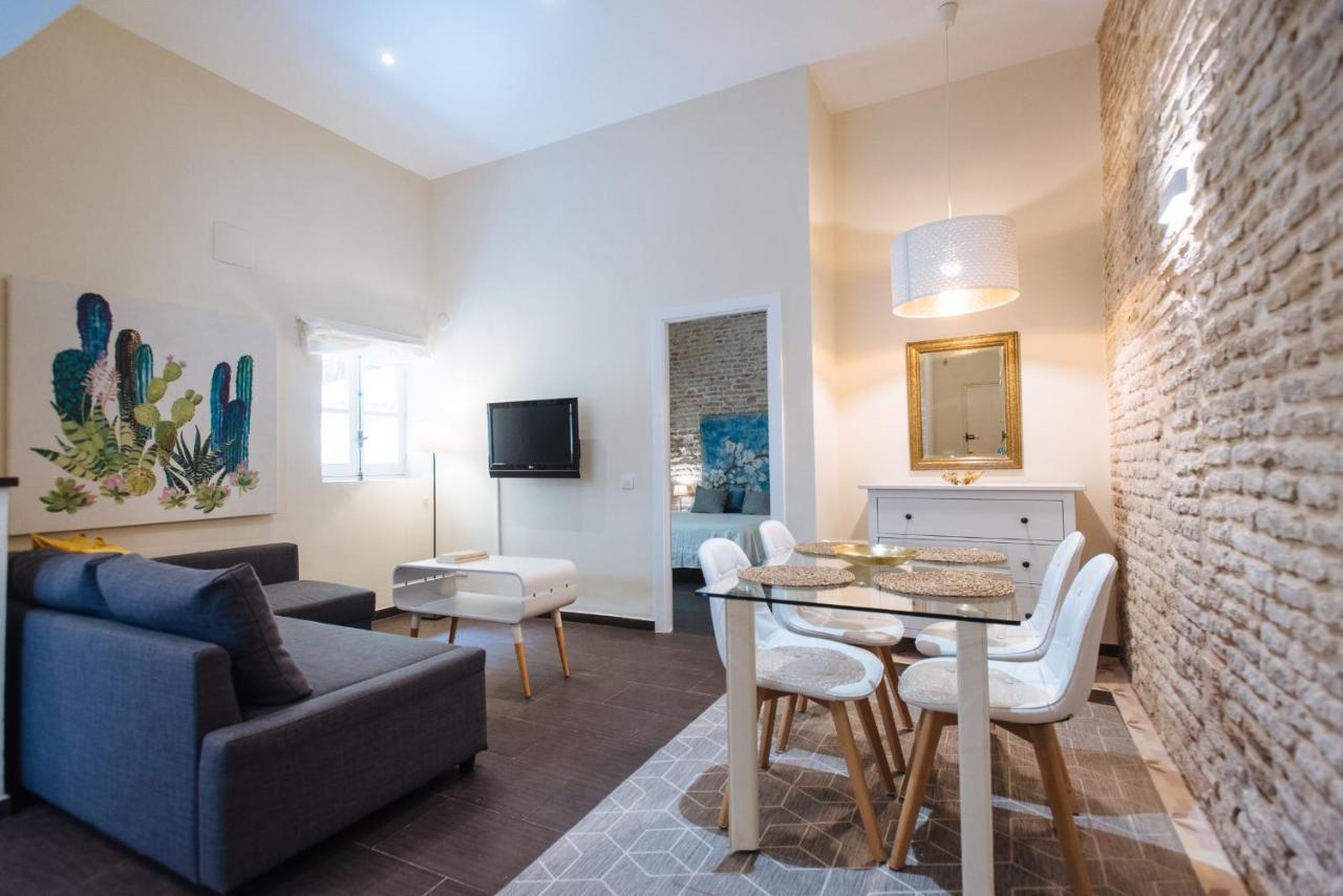 Cozy Apartment In House-Palace With Private Patio Sevilha Exterior foto